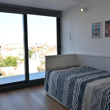 Sunny Penthouse Whith Balcony 9min Walk Main Station *