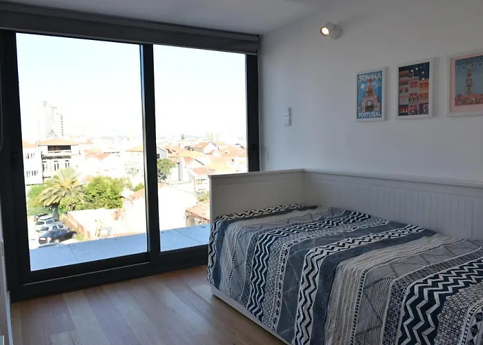 Sunny Penthouse Whith Balcony 9min Walk Main Station *